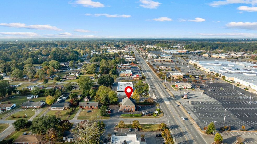 More Photos Of 706 N Berkeley Blvd, Goldsboro Freestanding For Sale