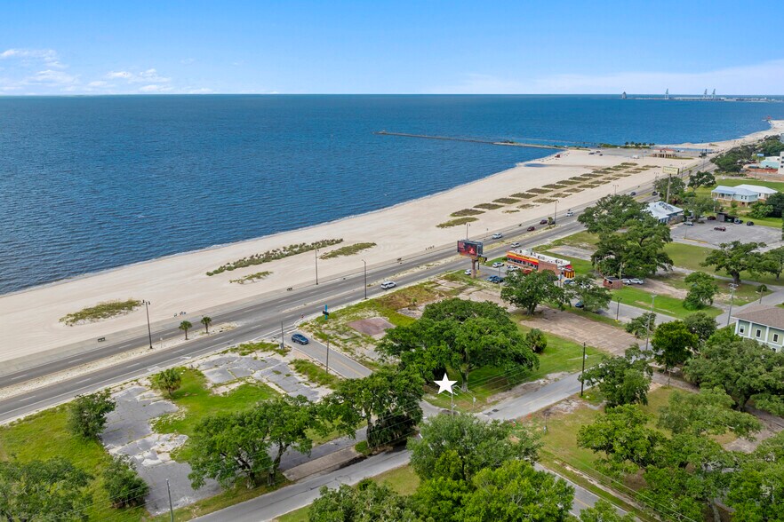More Photos Of 640 16th st, Gulfport Land For Sale