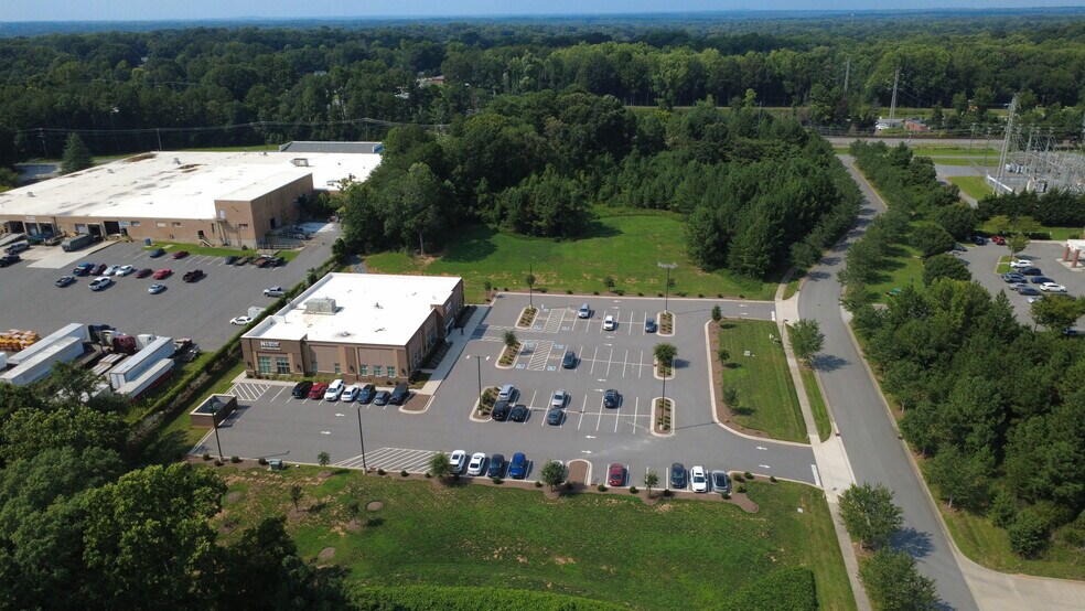 More Photos Of 885 Summit Crossing Pl, Gastonia Office For Sale