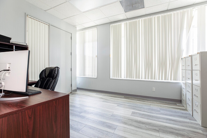 More Photos Of 350 W Arden Ave, Glendale Office For Lease