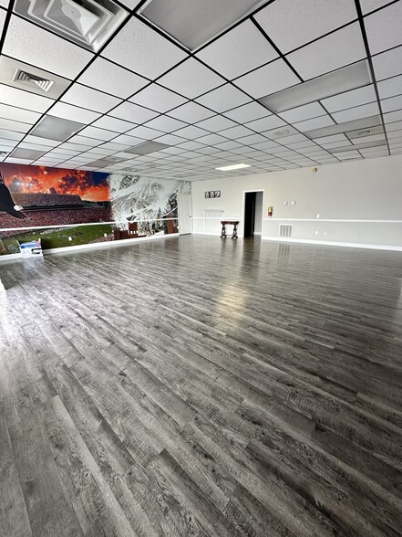 More Photos Of 1848 Opelika Rd, Auburn Freestanding For Sale