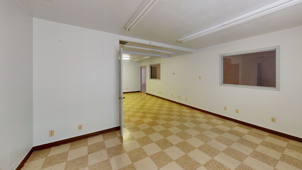 More Photos Of 7300 Caribou St, San Antonio Warehouse For Lease