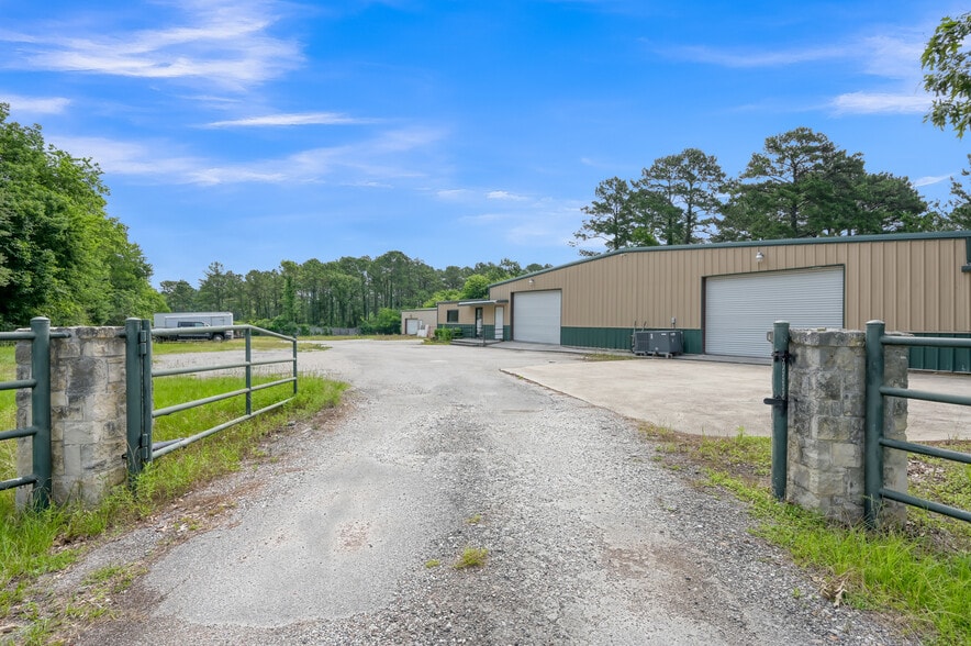 More Photos Of 2745 Interstate 45 S, New Waverly Manufacturing For Sale