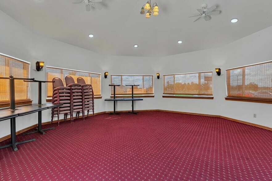 More Photos Of 200 E State 28 Hwy, Morris Hospitality For Sale