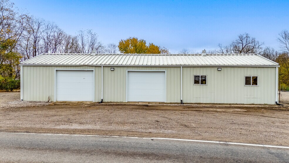 More Photos Of 22840 Canal Rd, Circleville Warehouse For Sale