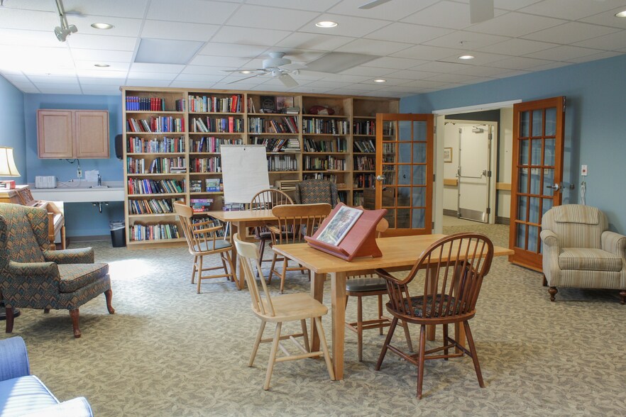 More Photos Of 166 Whiskeag Rd, Bath Specialty For Sale