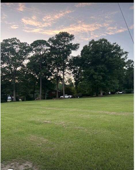 More Photos Of 0 Pamalee Dr, Fayetteville Land For Sale