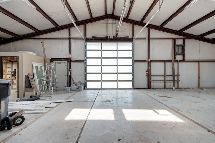 More Photos Of 501 E Britton Rd, Oklahoma City Auto Dealership For Lease