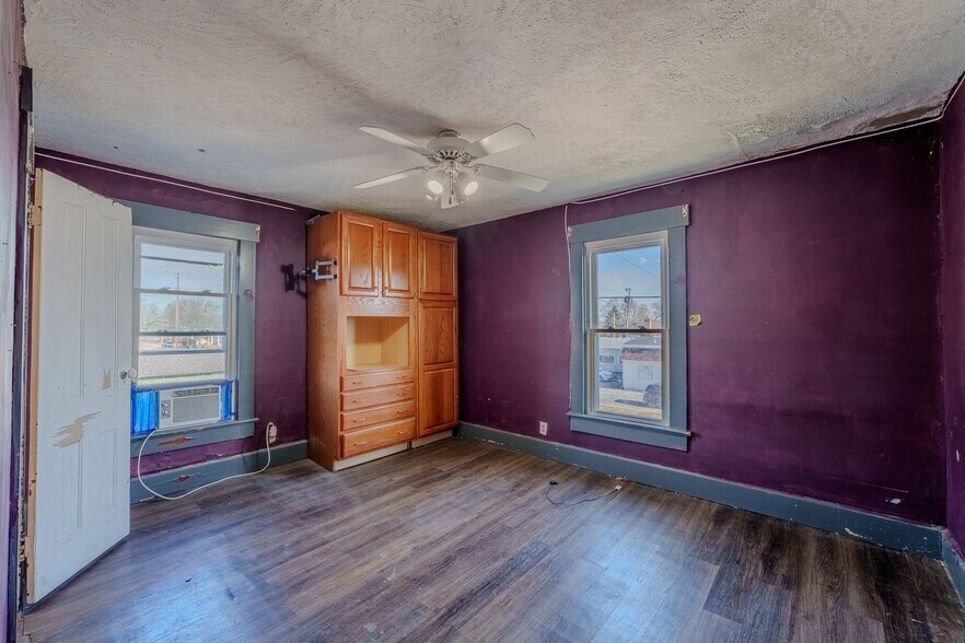 More Photos Of 101 W National Rd, Englewood Freestanding For Sale