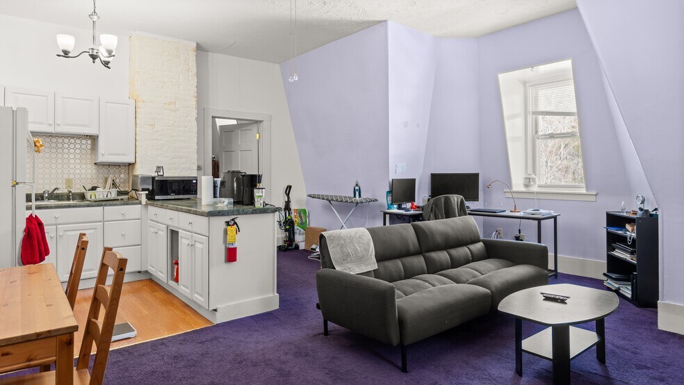 More Photos Of 465 Chapel St, Lee Apartments For Sale