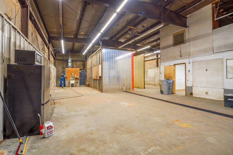 More Photos Of 1257 N 4th St, Laramie Industrial For Sale