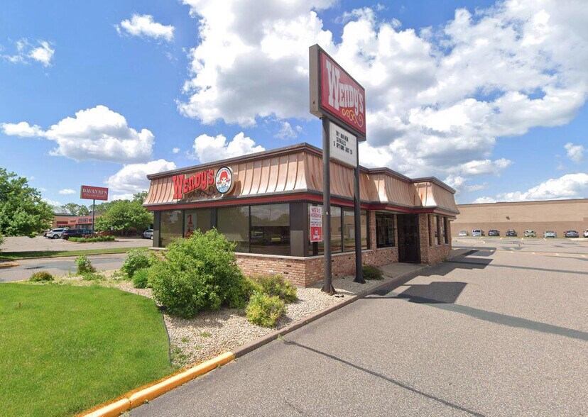 Primary Photo Of 1899 Perimeter Rd, Roseville Fast Food For Sale