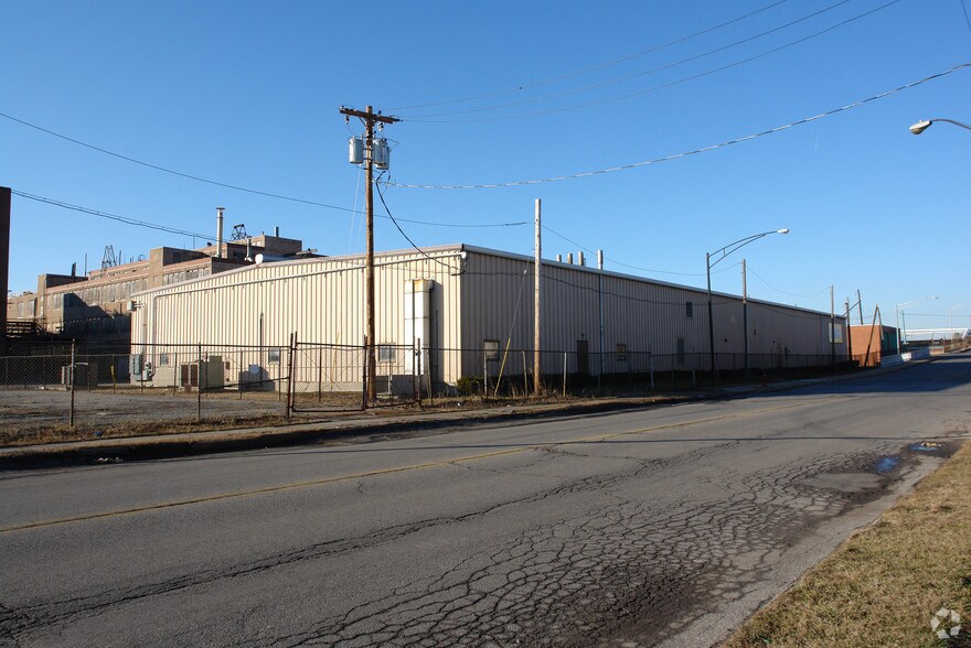 More Photos Of 343 Elk St, Buffalo Warehouse For Lease
