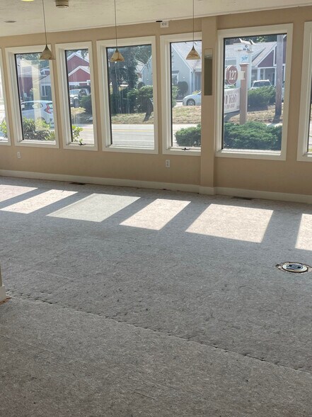 More Photos Of 127 Washington St, Norwell Medical For Lease