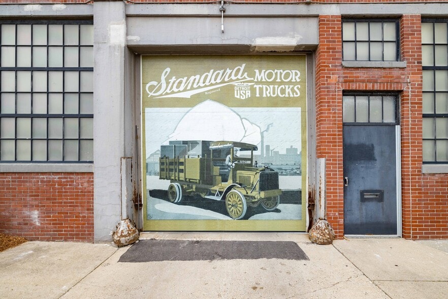 More Photos Of 1111 Bellevue St, Detroit Research And Development For Lease