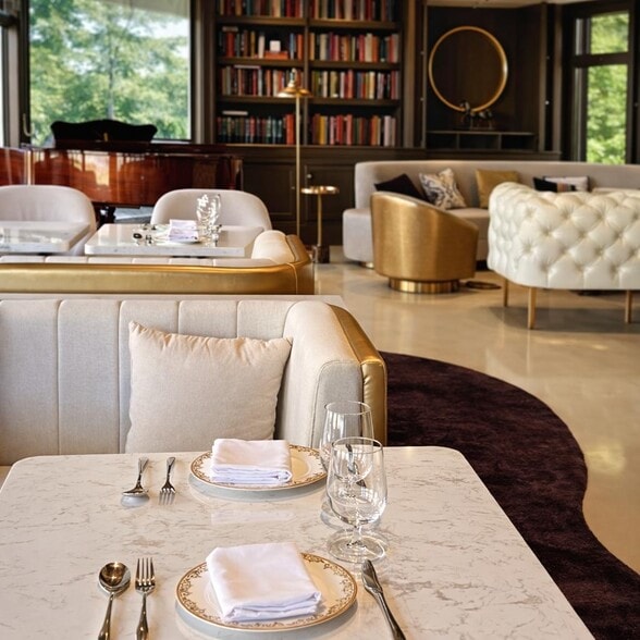 More Photos Of 160 Pawtucket Blvd, Tyngsborough Hotel For Sale