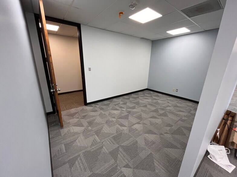 More Photos Of 11300 N Central Expy, Dallas Office For Lease