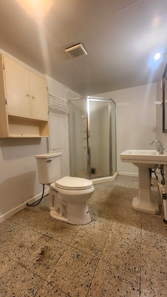 More Photos Of 2344 N Lumpkin Rd, Columbus Office For Sale