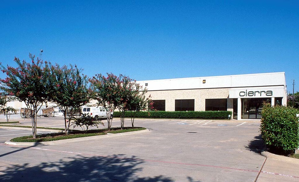 More Photos Of 2200 Denton Dr, Austin Unknown For Lease