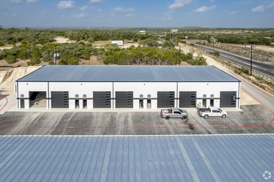 More Photos Of 529 SH 46 E, Boerne Warehouse For Lease