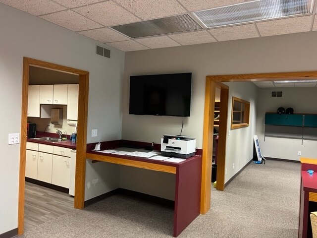 More Photos Of 4777 E State St, Rockford Medical For Sale