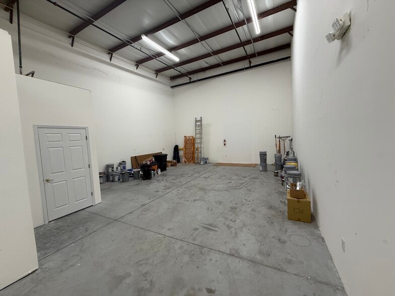 More Photos Of 1090 Innovation Ave, North Port Flex For Sale