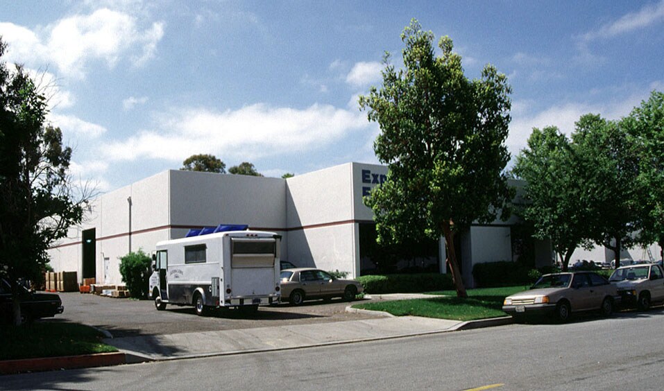 More Photos Of 16902 Millikan Ave, Irvine Warehouse For Lease