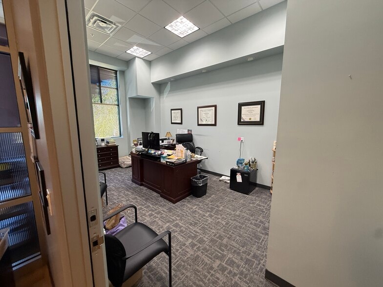 More Photos Of 961687 Gateway Blvd, Fernandina Beach Medical For Lease