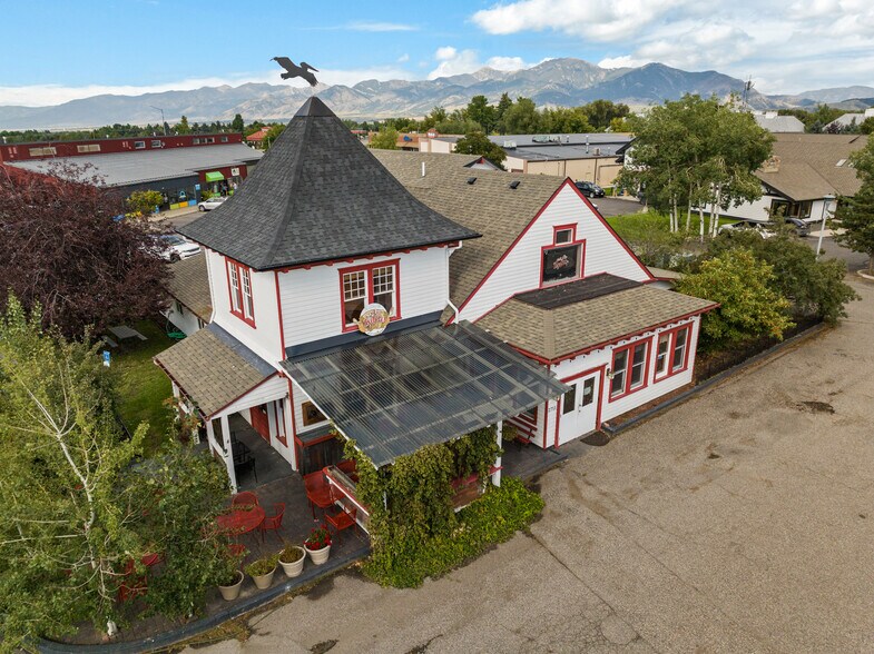 More Photos Of 2711 W College St, Bozeman Restaurant For Sale