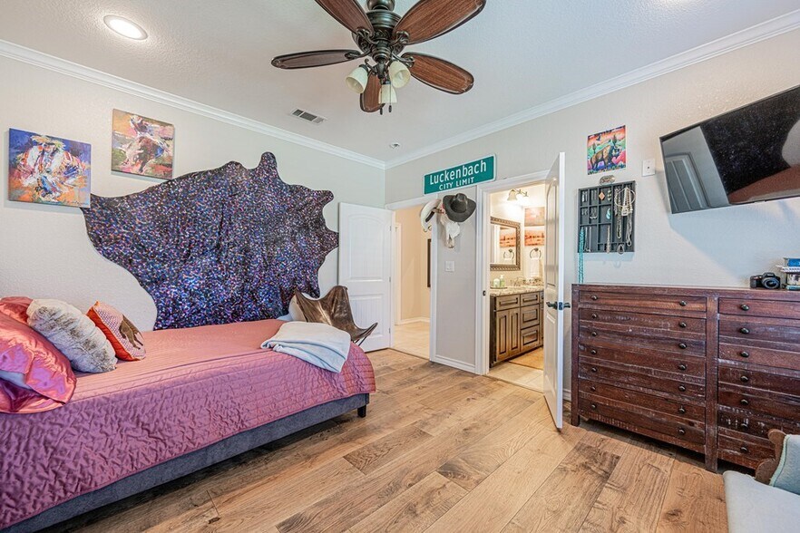 More Photos Of 4012 E County Road 63, Midland Specialty For Sale
