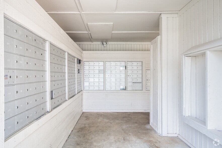 More Photos Of 333 Uvalde Rd, Houston Apartments For Sale