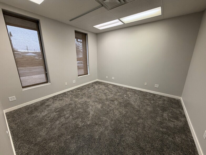 More Photos Of 885-895 Railroad St, Elko Medical For Lease