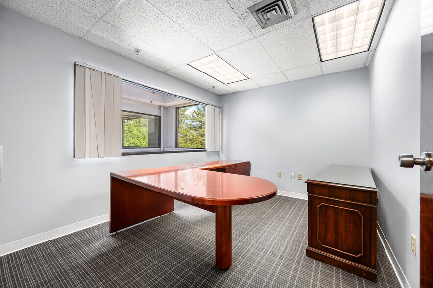 More Photos Of 55 Accord Park Dr, Rockland Office For Lease