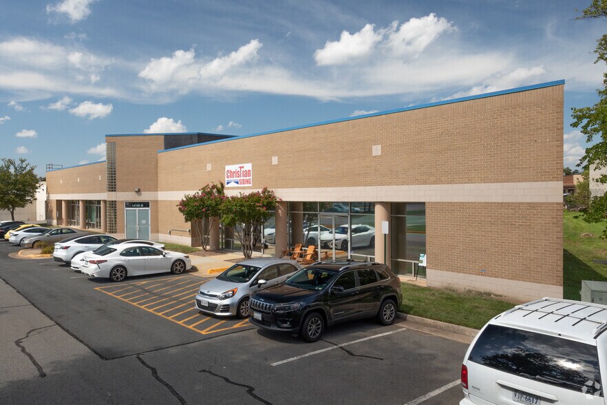 More Photos Of 14150 Mariah Ct, Chantilly Warehouse For Lease