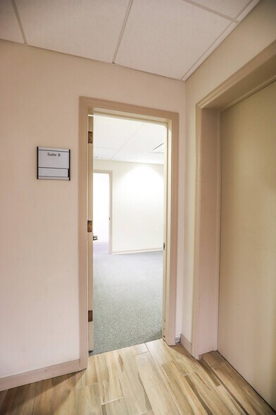 More Photos Of 200-204 W University Ave, Gainesville Office For Lease