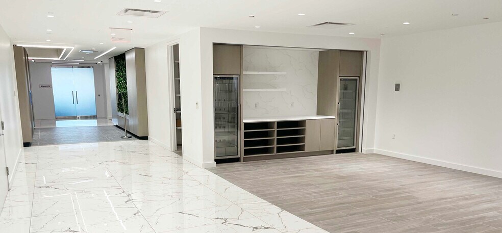 More Photos Of 777 W Putnam Ave, Greenwich Office For Lease