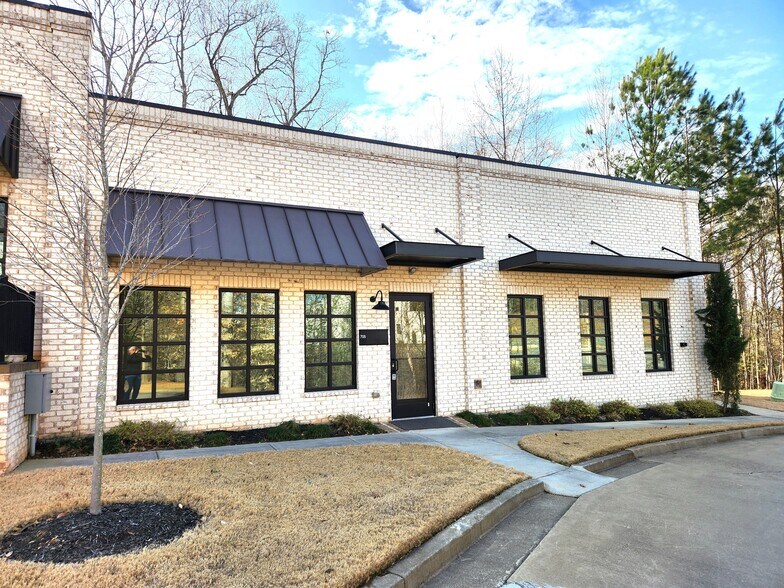 Primary Photo Of 6110 McFarland Station Dr, Alpharetta Medical For Lease