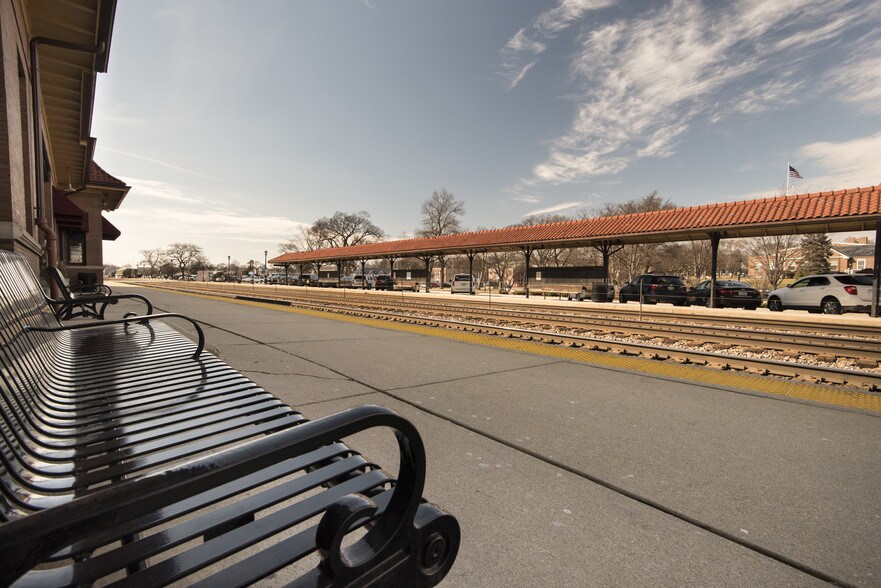 More Photos Of 211 W Chicago Ave, Hinsdale Office For Sale
