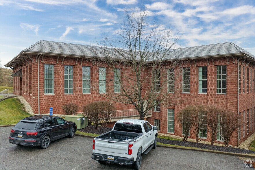 More Photos Of 171 Hillpointe Dr, Canonsburg Office For Lease