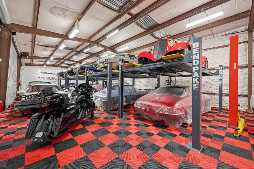 More Photos Of 180 Artists Ave, Englewood Warehouse For Sale