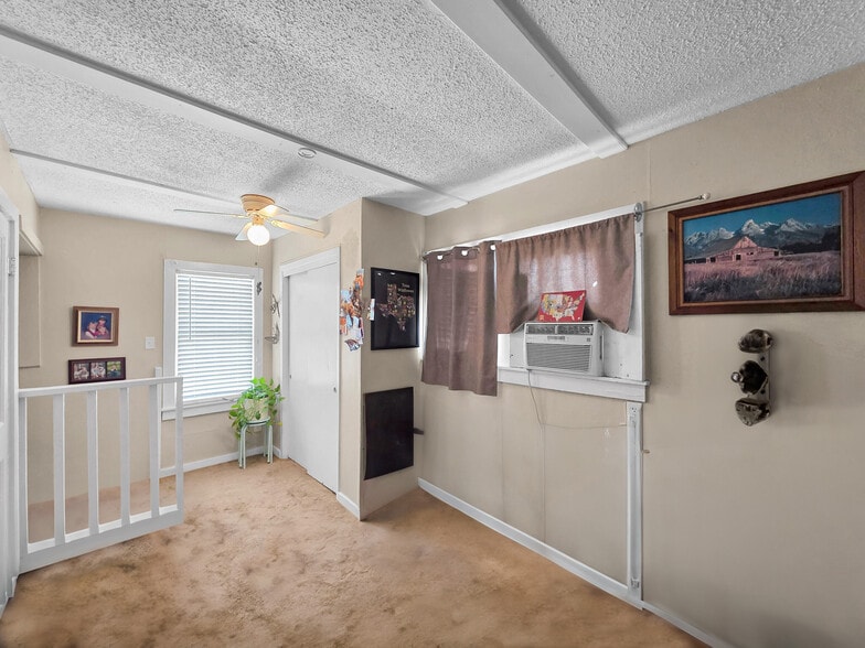 More Photos Of 617 Main St, Liberty Storefront Retail Office For Sale