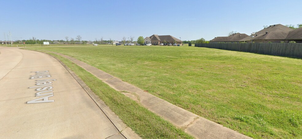 More Photos Of 124 Versailles Blvd, Alexandria Land For Sale