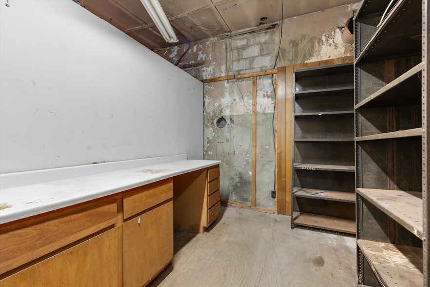 More Photos Of 227 Southfield Rd, Ecorse Warehouse For Sale