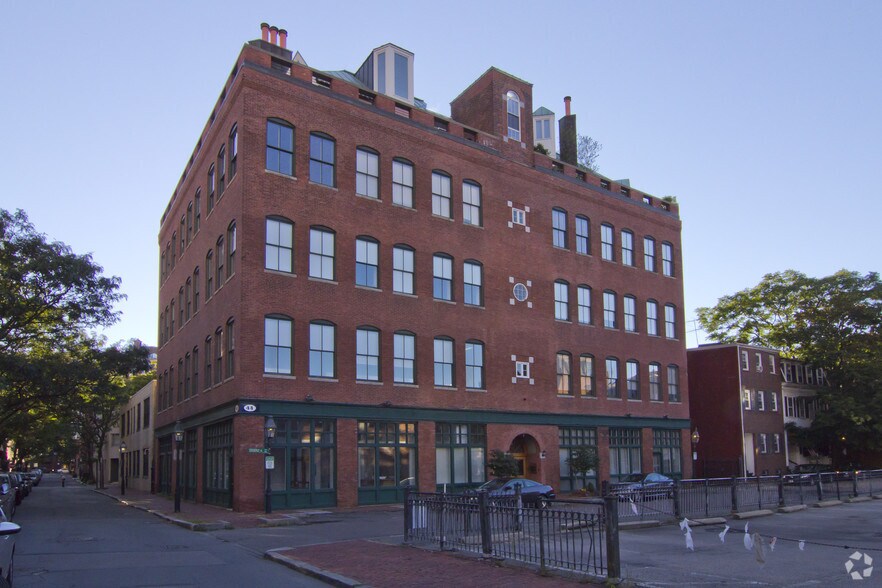 More Photos Of 6 Edgerly Pl, Boston Office For Sale