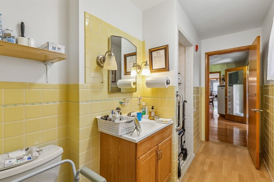 More Photos Of 836 Jacoby Rd, Copley Healthcare For Sale
