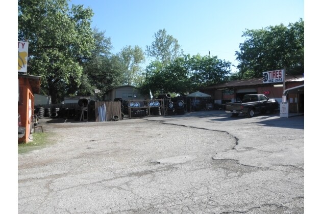 More Photos Of 6201 S Congress Ave, Austin Auto Repair For Lease