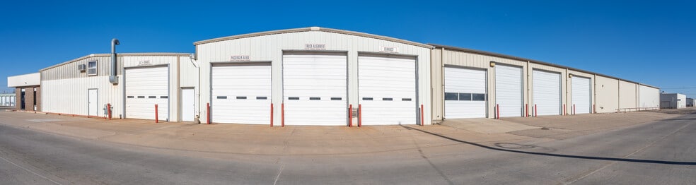More Photos Of 2516 9th St, Great Bend Warehouse For Sale