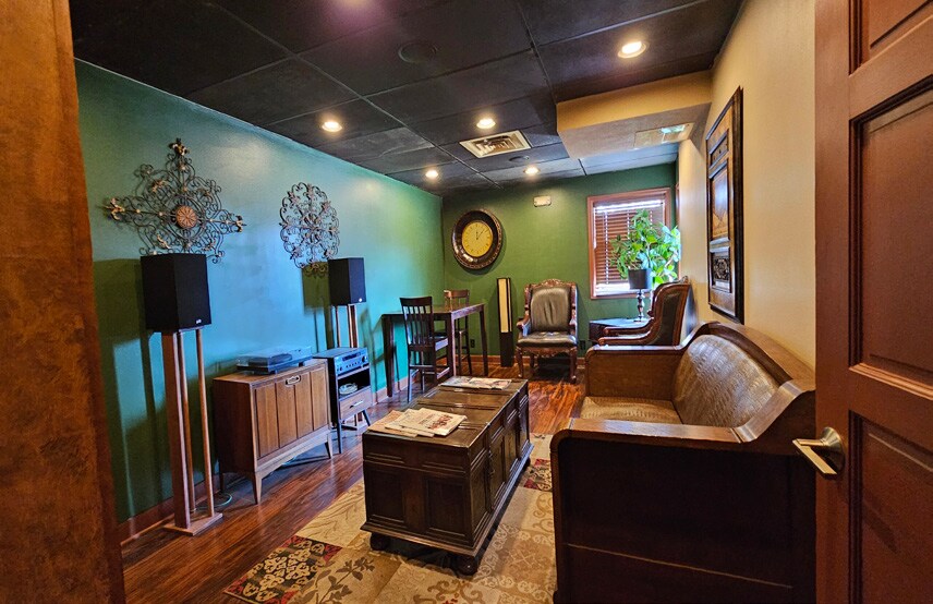 More Photos Of 530 S Nevada Ave, Colorado Springs Office For Lease