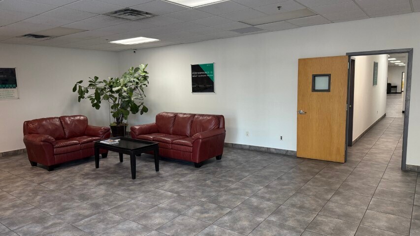 More Photos Of 505 Acorn St, Deer Park Warehouse For Sale