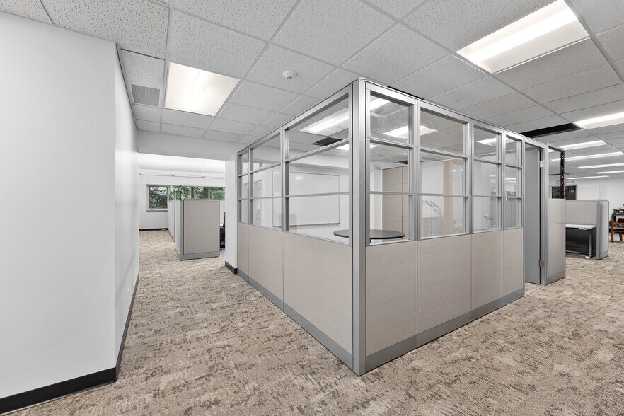 More Photos Of 2725 Arbor Ct, Eau Claire Office For Sale